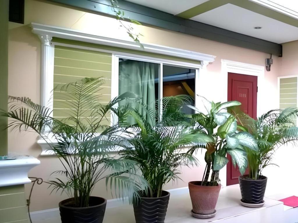 Kacha Resort Bangkok Bagian luar foto